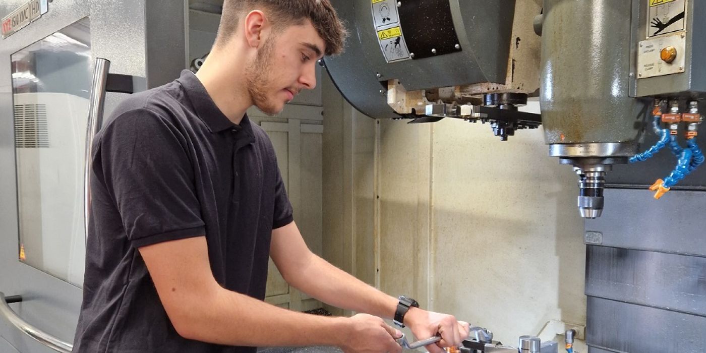 Hardworking Harvey gets apprenticeship underway at Agemaspark